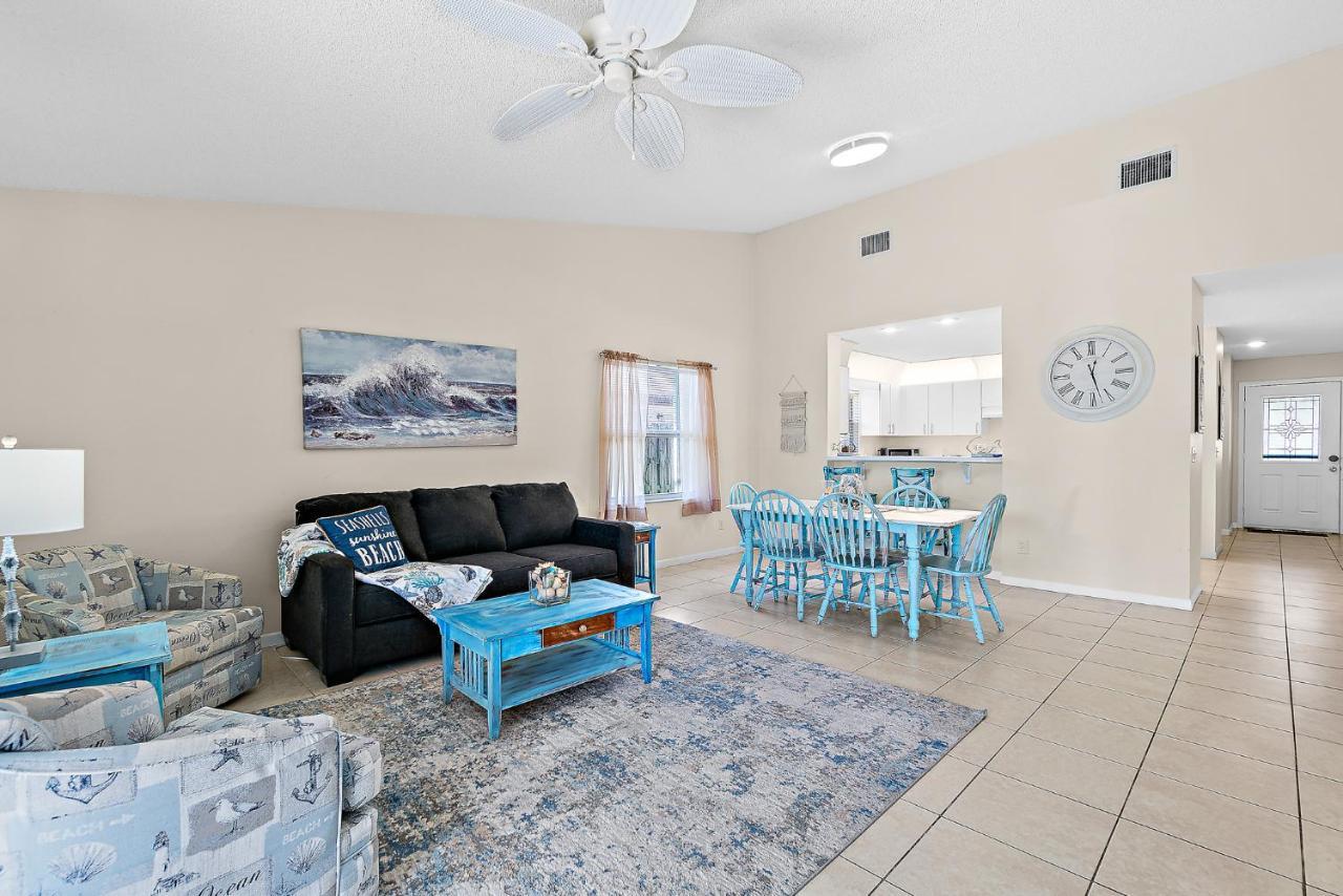Serene Seaside Retreat - Dog Friendly - 2Br Townhouse With Shared Heated Pool Steps To Paradise Beach! Мельбурн Экстерьер фото
